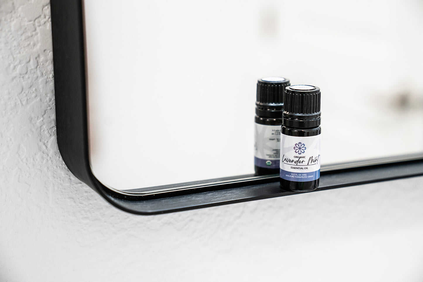 Lavender Mint Essential Oil – 5 mL Bottle Soothing Relaxation Meets Refreshing Vitality