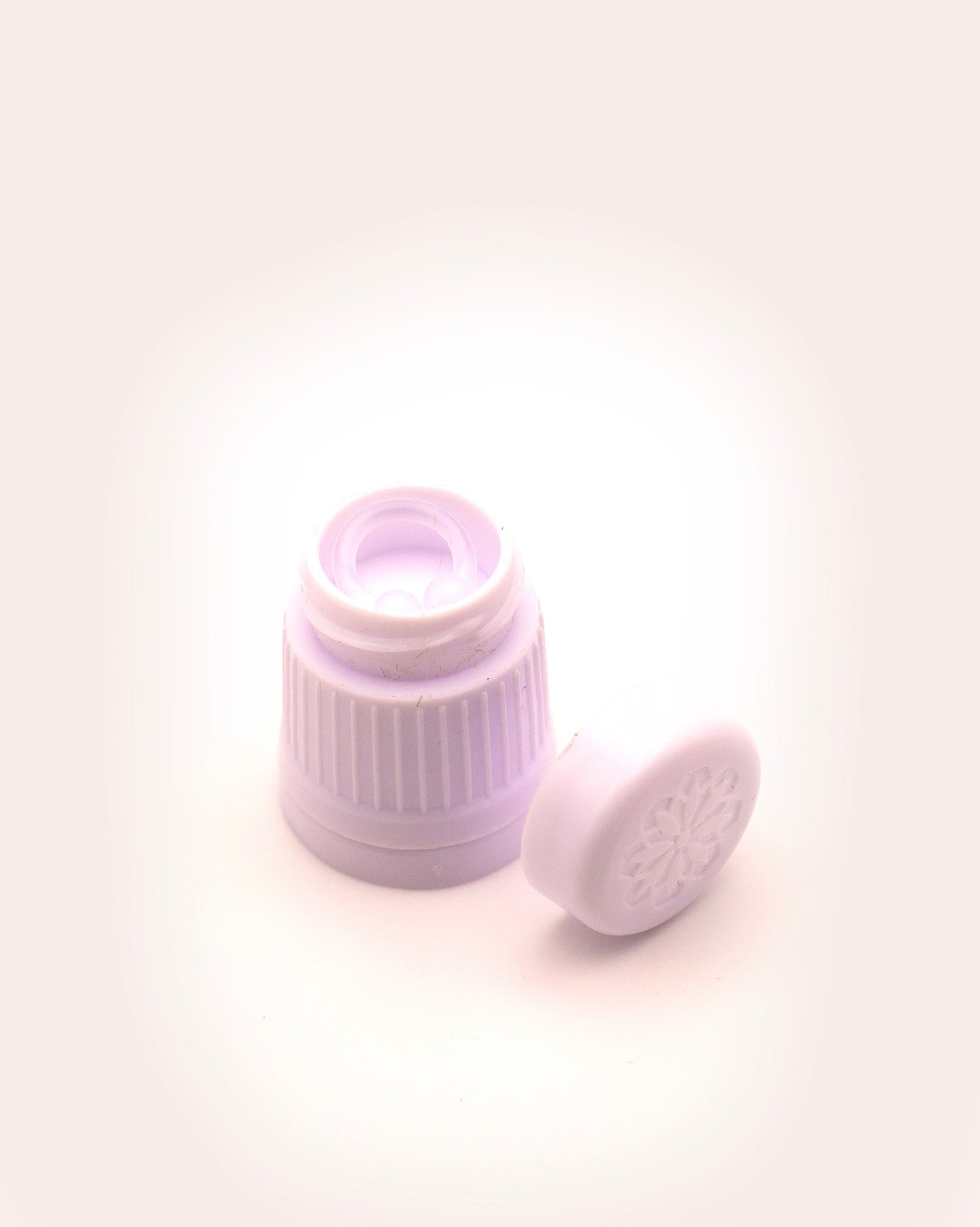 Essence Essential Oil Bottle Top with Built-In Soaking Bay